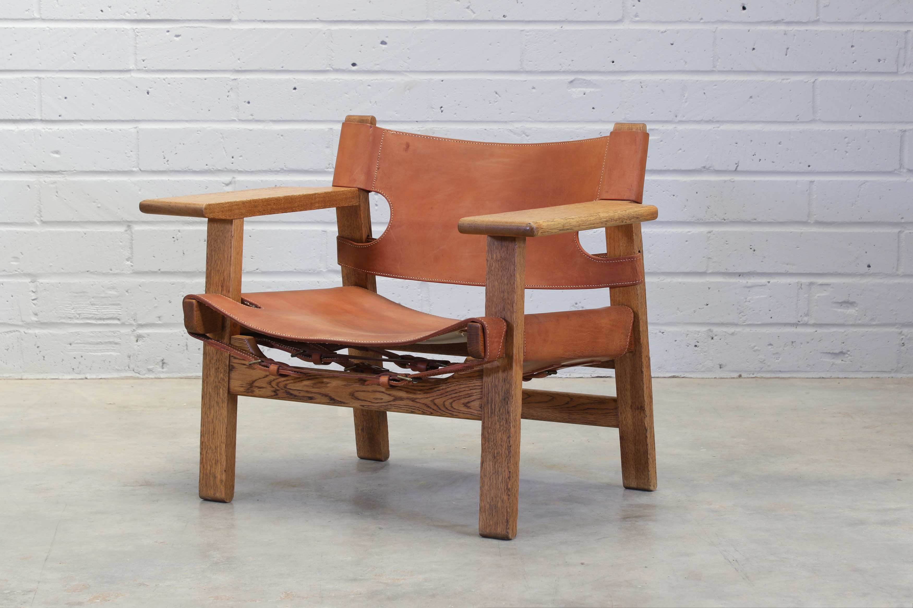 An oak 'Spanish Chair' (£1,500-2,000)